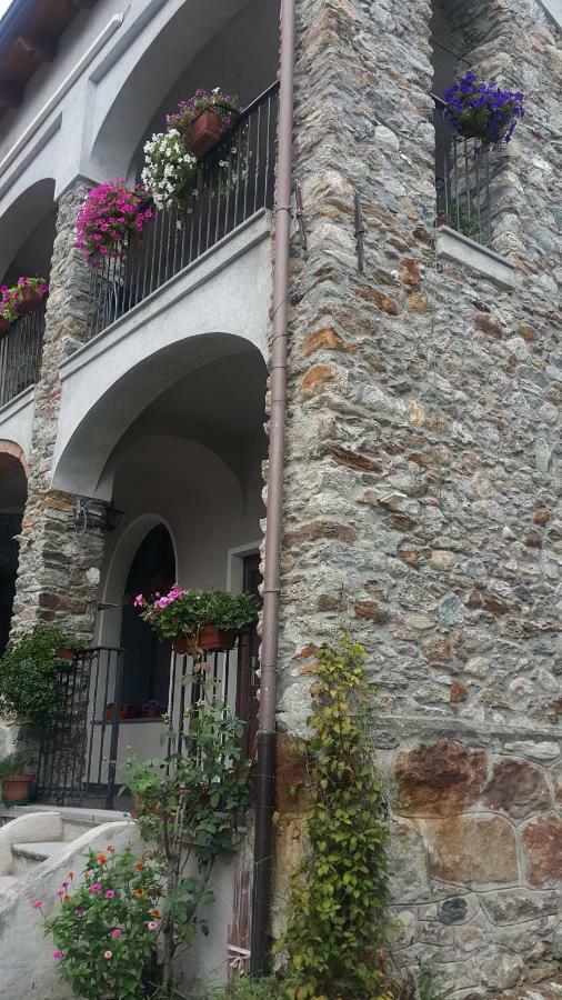Passaggio A Nord Ovest Hotell Settimo Vittone Exteriör bild